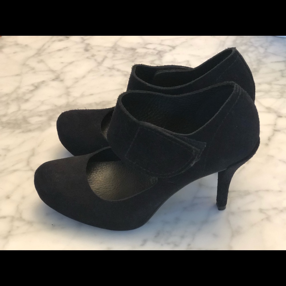 Pedro Garcia suede Mary Janes